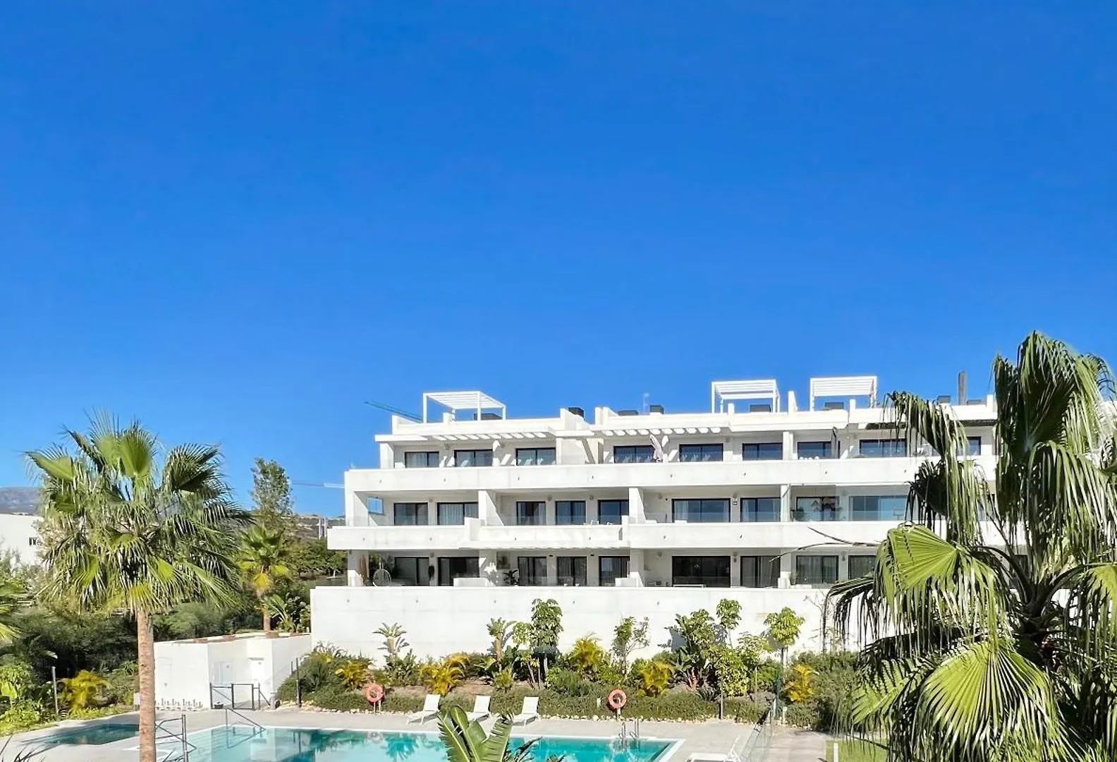 Penthouse Moderne Vue Mer Ideal Pour Sejour En Famille Las Olas Estepona 0*,  España