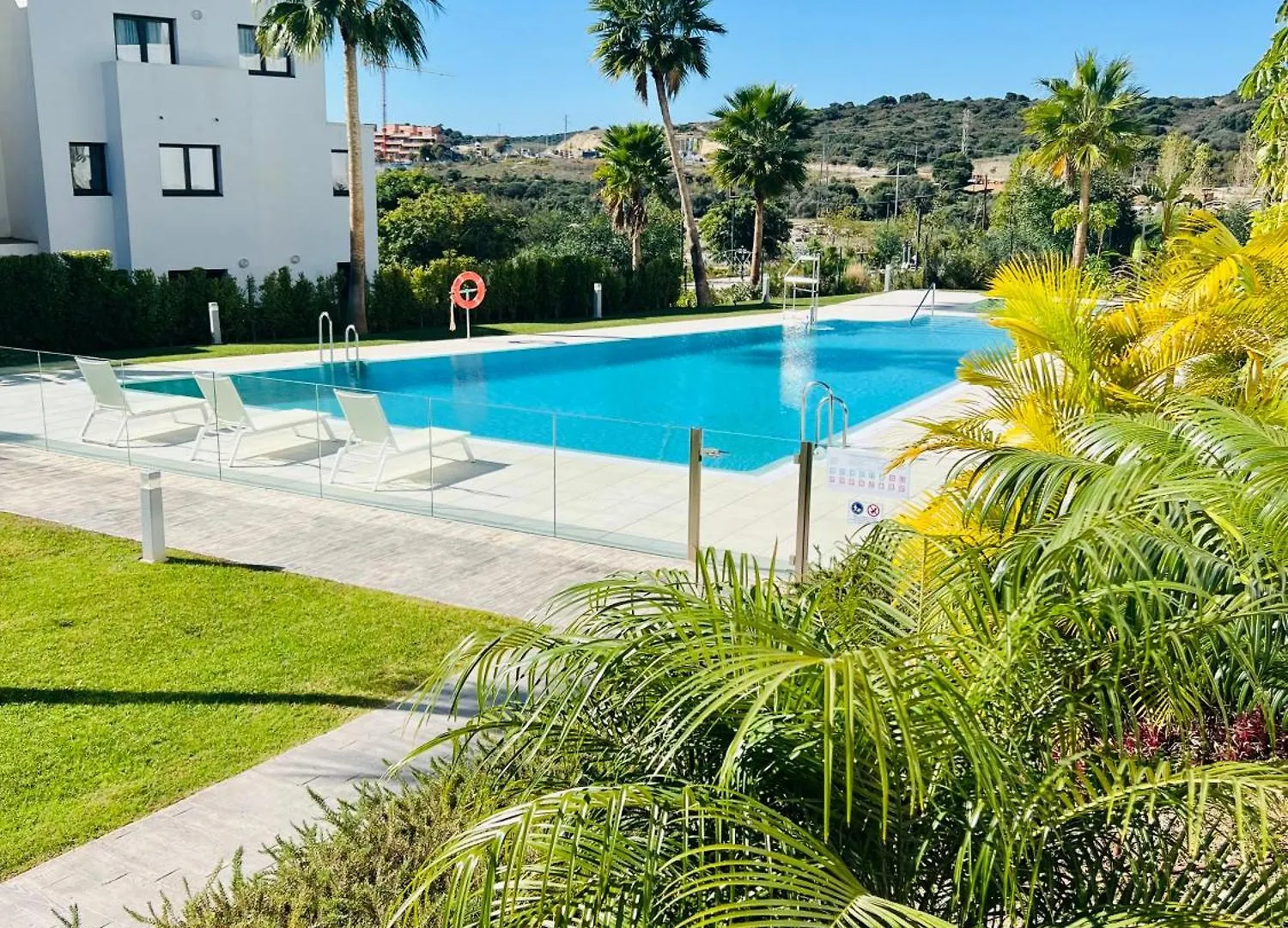 Penthouse Moderne Vue Mer Ideal Pour Sejour En Famille Las Olas Estepona Apartamento